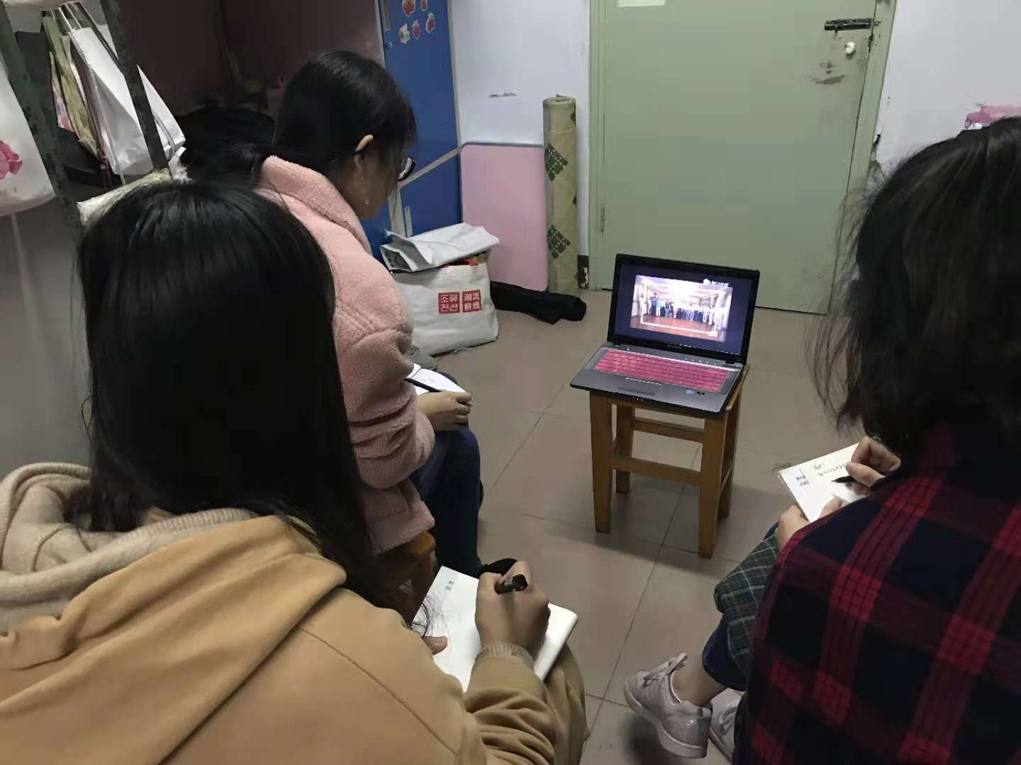 02.jpg 02.jpg