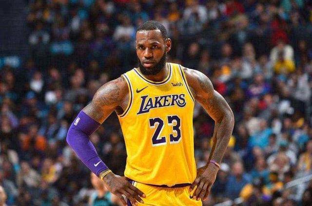 不是每个球员都是罗斯!揭秘NBA底层球星生活 他打包剩饭!|hth官网入口(图3)
不是每个球员都是罗斯!揭秘NBA底层球星生活 他打包剩饭!|hth官网入口(图3)