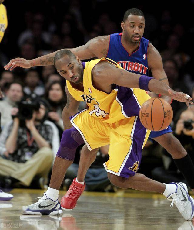 hth官网入口-
科比生前已是商业奇才 他若建立曼巴品牌 有望逾越耐克?(图8) hth官网入口-
科比生前已是商业奇才 他若建立曼巴品牌 有望逾越耐克?(图8)