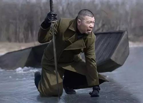 如果你男朋侪爱打羽毛球 请不要阻止 因为有一种“治疗”叫打球【华体会体育hth官方网站】(图4) 华体会体育hth官方网站