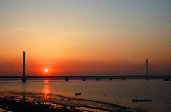 华体会体育hth官方网站|里皮认可富力本土球员 本土三中卫防线2场0失球(图3) hth官网入口