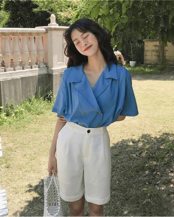 华体会体育hth官方网站|
夏季显瘦穿搭你还在穿牛仔短裤?快看看这款宽松短裤 遮肉又舒服(图1) 华体会体育hth官方网站|
夏季显瘦穿搭你还在穿牛仔短裤?快看看这款宽松短裤 遮肉又舒服(图1)