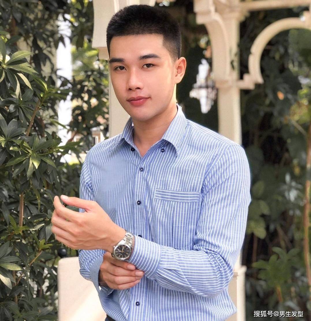 ‘hth官网入口’
男生“短发”不要乱剪 4款清爽帅气发型值得实验 不帅你打我(图4) ‘hth官网入口’
男生“短发”不要乱剪 4款清爽帅气发型值得实验 不帅你打我(图4)