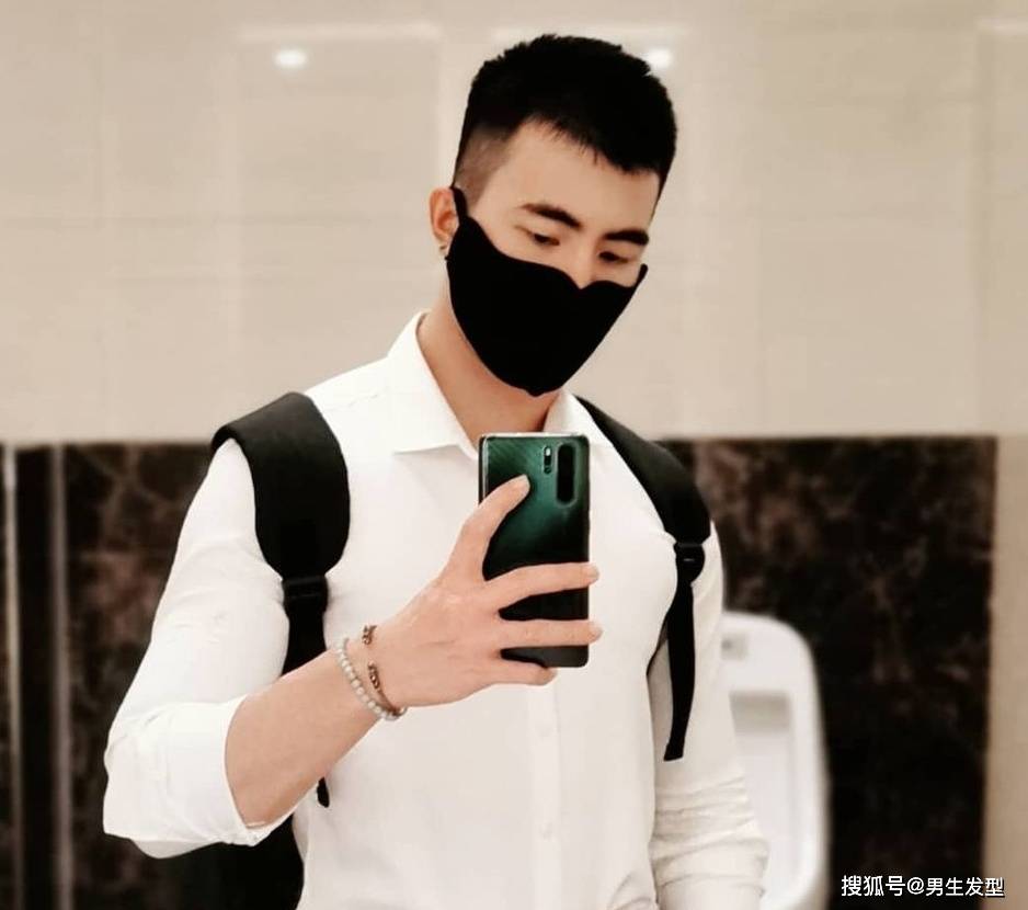 ‘hth官网入口’
男生“短发”不要乱剪 4款清爽帅气发型值得实验 不帅你打我(图6) ‘hth官网入口’
男生“短发”不要乱剪 4款清爽帅气发型值得实验 不帅你打我(图6)