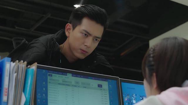 hth官网入口|
你以为明星的照片只需要修图?看到他的团队设备后 我愣住了(图10) hth官网入口|
你以为明星的照片只需要修图?看到他的团队设备后 我愣住了(图10)