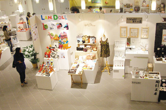 华体会体育hth官方网站:郑州经开区外国语小学邀请家长进课堂(图1) 华体会体育hth官方网站