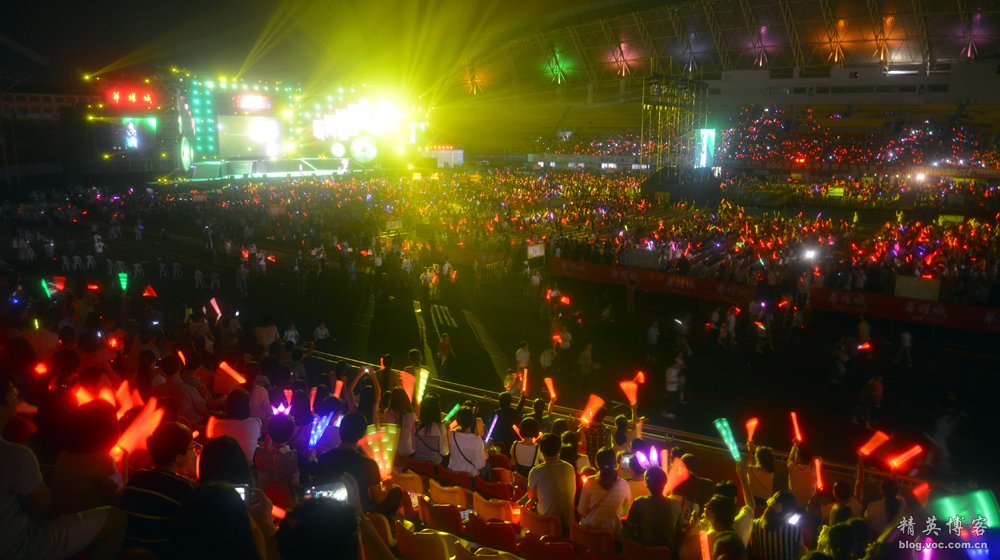 【华体会体育hth官方网站】新密市西大街青石河小学:捐出的是书成就的是梦留下的是爱(图3) hth官网入口