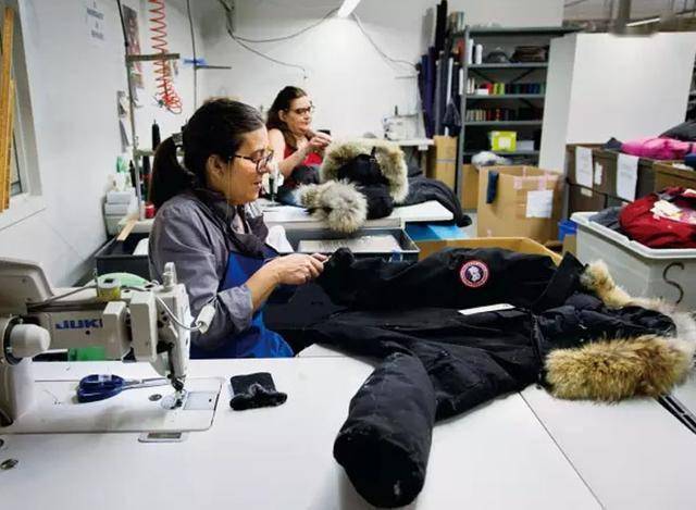 华体会体育hth官方网站_
羽绒服与球鞋段位对比:北面如同AJ 波司登也就李宁安踏的水平(图9) 华体会体育hth官方网站_
羽绒服与球鞋段位对比:北面如同AJ 波司登也就李宁安踏的水平(图9)