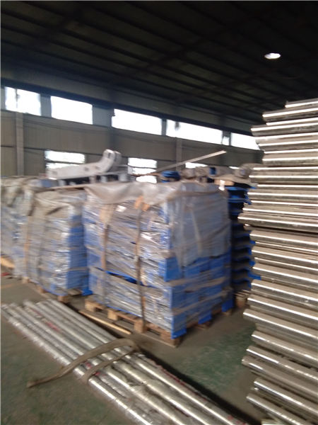 演练两阵容只为世预赛 银狐押宝王永珀尹鸿博?-华体会体育hth官方网站(图3) 华体会体育hth官方网站