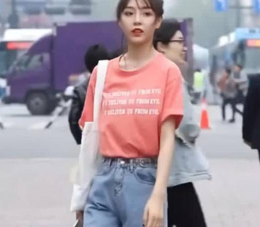 hth官网入口-
穿短裤已经由时了 比短裤更受接待的三分长热裤 学生们很合适(图2) hth官网入口-
穿短裤已经由时了 比短裤更受接待的三分长热裤 学生们很合适(图2)