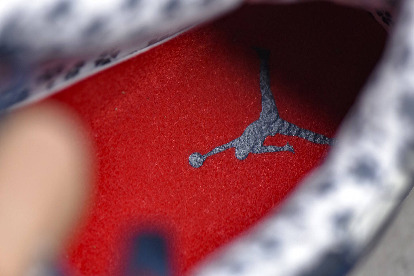 乔丹 Air Jordan 4 Retro Sashiko Deep Ocean 蓝白牛仔刺子绣篮球鞋|华体会体育hth官方网站(图20)
乔丹 Air Jordan 4 Retro Sashiko Deep Ocean 蓝白牛仔刺子绣篮球鞋|华体会体育hth官方网站(图20)