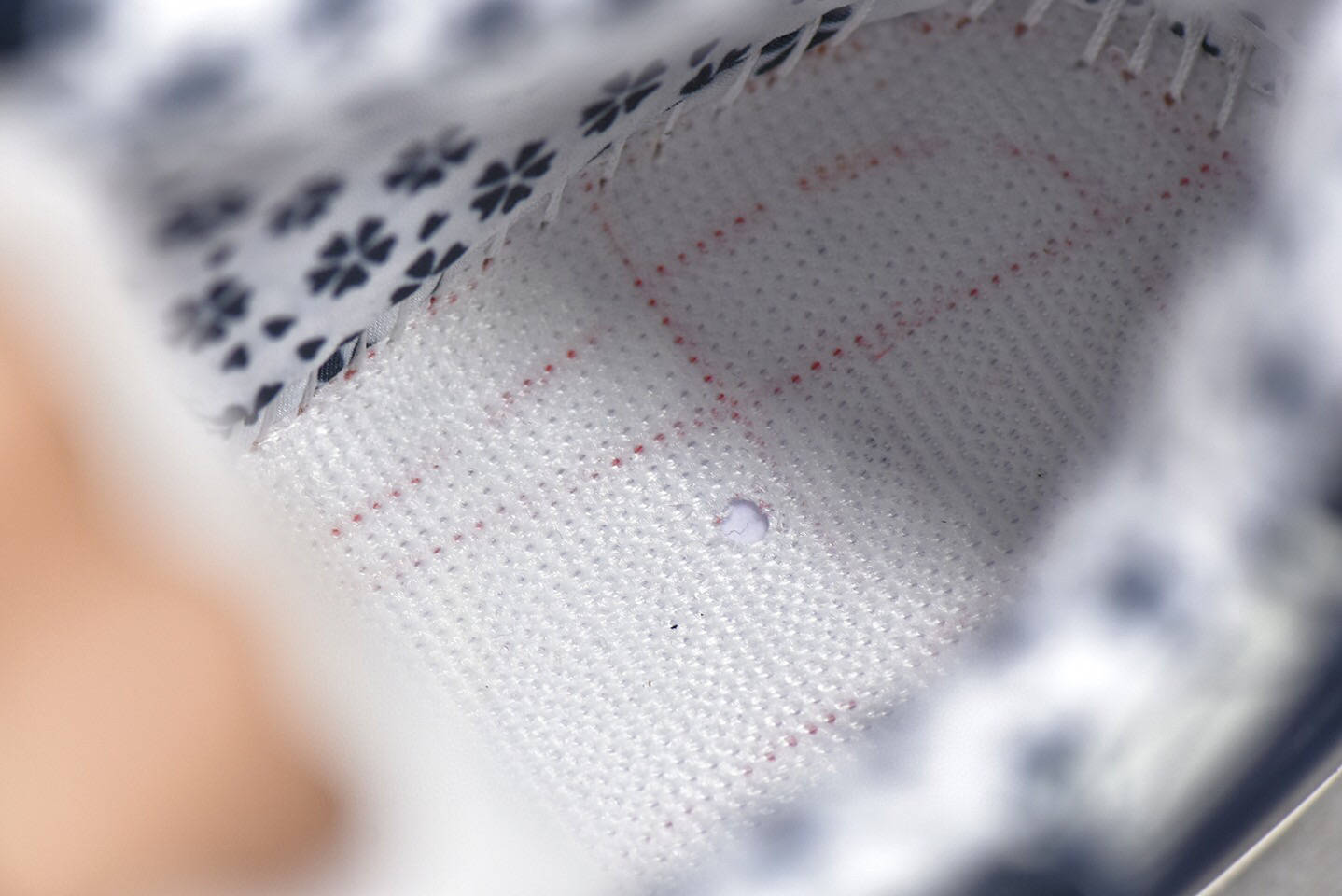 乔丹 Air Jordan 4 Retro Sashiko Deep Ocean 蓝白牛仔刺子绣篮球鞋|华体会体育hth官方网站(图21)
乔丹 Air Jordan 4 Retro Sashiko Deep Ocean 蓝白牛仔刺子绣篮球鞋|华体会体育hth官方网站(图21)