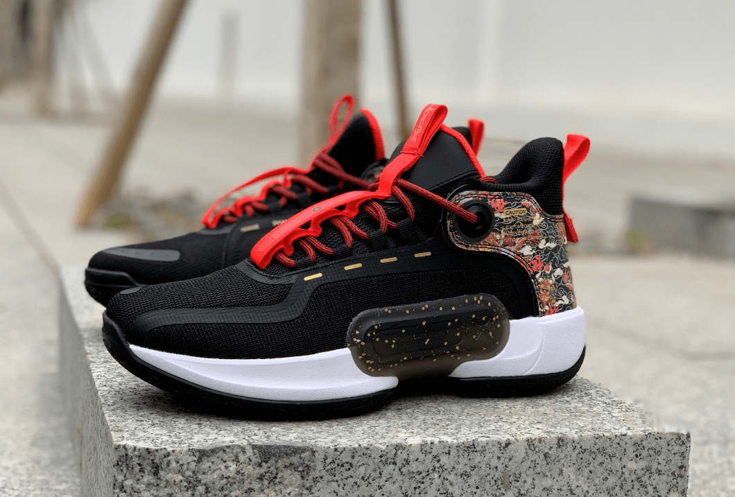 “华体会体育hth官方网站”
双版本另有隐藏彩蛋?!这个系列球鞋也是林书豪的战靴之一...(图7) “华体会体育hth官方网站”
双版本另有隐藏彩蛋?!这个系列球鞋也是林书豪的战靴之一...(图7)