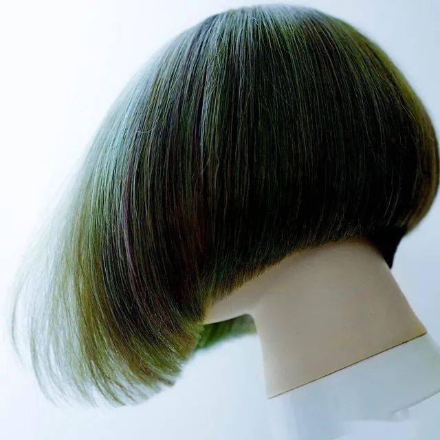 华体会体育hth官方网站|
一组极具美感的短发发型 这样剪 很潮(图22)