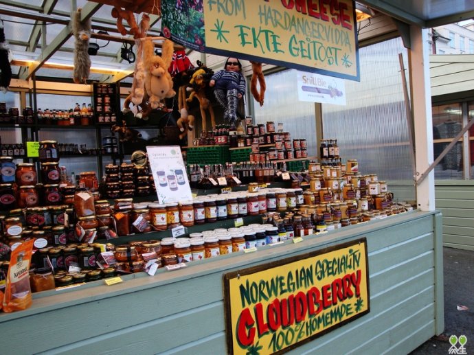 中泰战一触即发!郑智武磊领衔国足官方海报:为热爱矢志不渝:hth官网入口(图1) 华体会体育hth官方网站