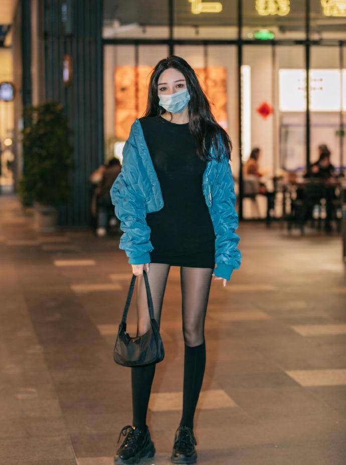 *
王菊真的不怕冷!大冬天还穿只到大腿根的短裤 连靴子都比裤子长_hth官网入口(图6) *
王菊真的不怕冷!大冬天还穿只到大腿根的短裤 连靴子都比裤子长_hth官网入口(图6)