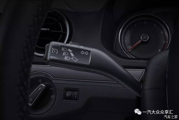 内乡初中:进村入户忙走访精准救助暖人心-hth官网入口(图1) hth官网入口