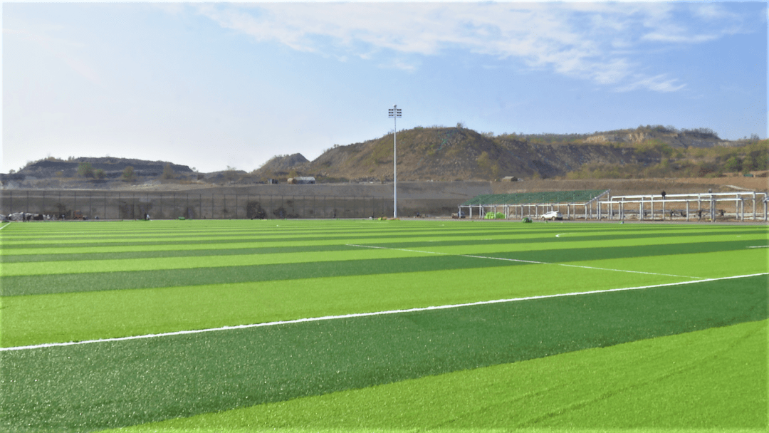 阳泉这一足球场即将投入使用:hth官网入口(图4)
阳泉这一足球场即将投入使用:hth官网入口(图4)