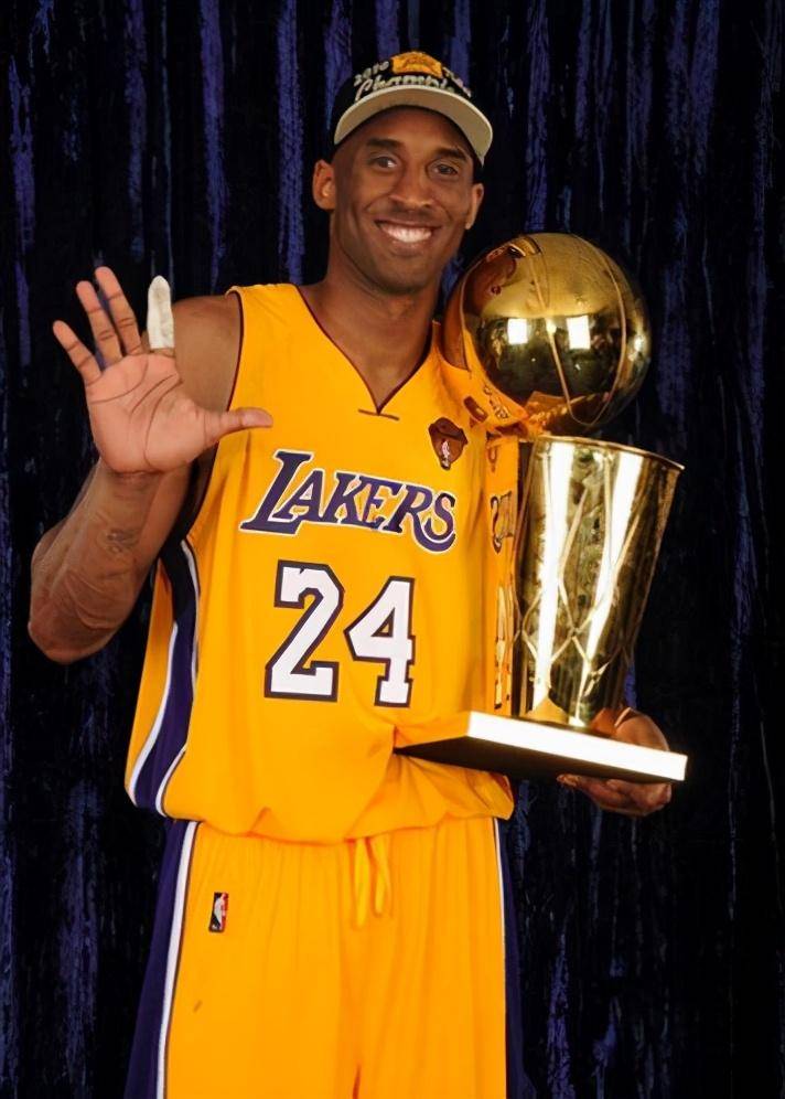 
NBA球星乌布雷 在肩膀纹了一个张译头像？真相很可笑也很暖！“hth官网入口”(图9)