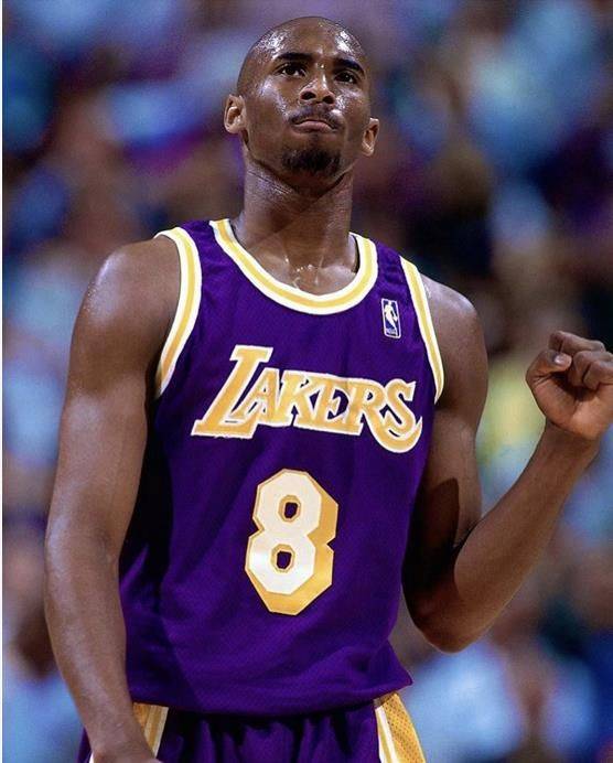 ‘hth官网入口’
最年轻全明星首发是科比 那最老全明星首发是谁？(图4)